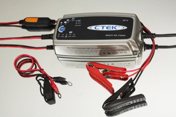 Ctek Mxs 7.0 8 Step Battery Charger (7 Amp)